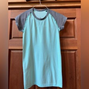 Lululemon Swiftly Tech Short-Sleeve Shirt 2.0 size 6